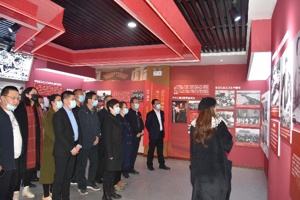 “缅怀革命先烈，接受党性教育”   开云全体教师参观公司党史教育馆