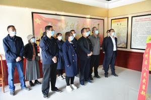 开云教师支部及机关五支部联合开展  “《缅怀先烈不忘本，智慧数据创未来》主题党日”活动